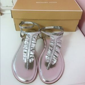 MICHAEL MICHAEL KORS
Metallic Leather Sandal